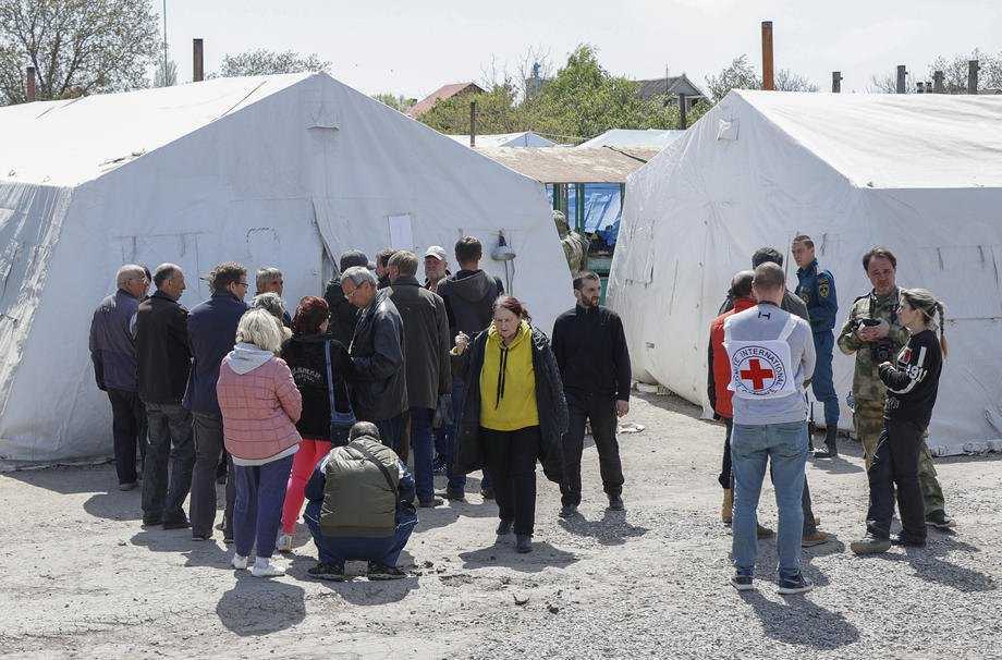 В пункті тимчасового розміщення в с. Безіменне поблизу Маріуполя, Україна, 07 травня 2022 р