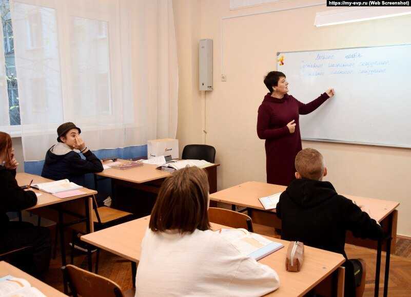 Діти, вивезені Росією з Херсонської та Запорізької областей до санаторію «Здравниця» в Євпаторії під час повномасштабного вторгнення російських військ в Україну