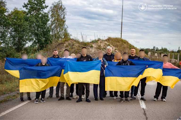 Україна повернула на підконтрольні уряду території 9 дітей і 20-річного хлопця з братом, 28 вересня 2024 року. Серед них є частина дітей з будинку-інтернату в Олешках на ТОТ Херсонщини.