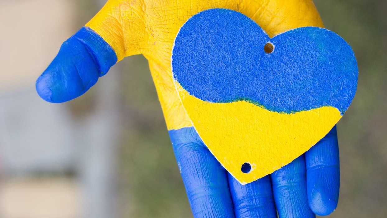 благодійність в Україні