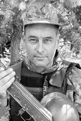 На Хмельниччині попрощалися із загиблим у бою на Покровському напрямку 48-річним захисником