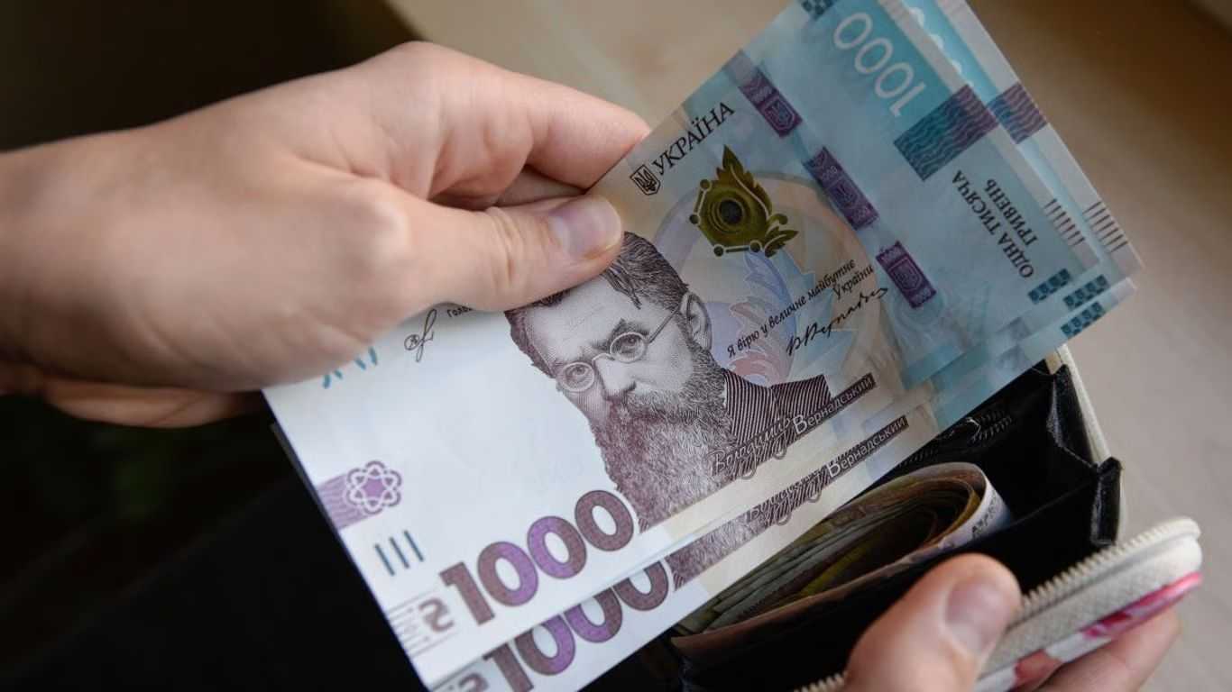 На Хмельниччині: в середньому 15,5 тис грн зарплати від роботодавців