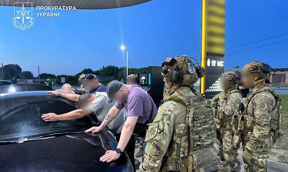 Затримання на Хмельниччині: підозрювані в незаконному переправленні до Молдови.
