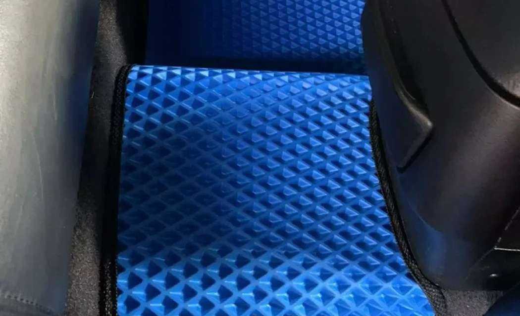 коврики для підлоги автомобіля